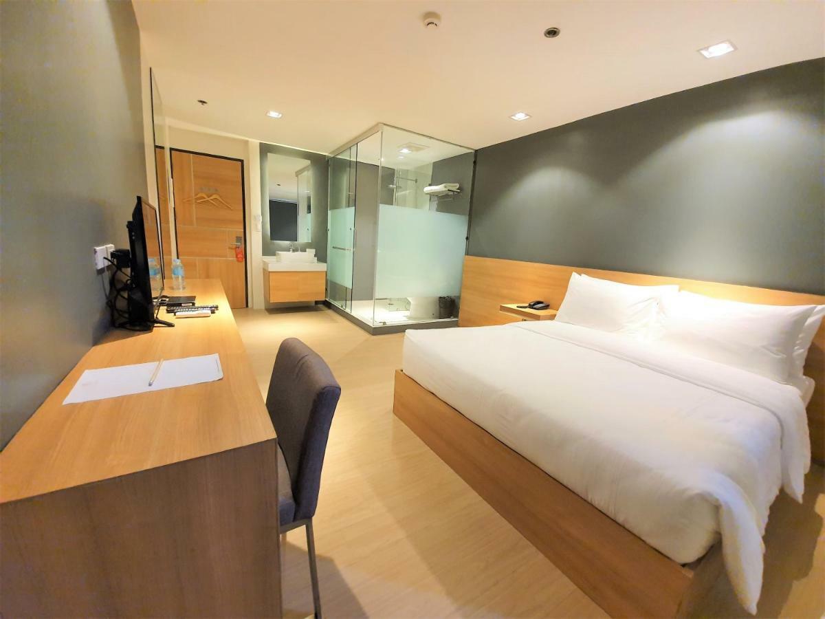 The Upperroom @ Real Suites Bacolod Exterior foto