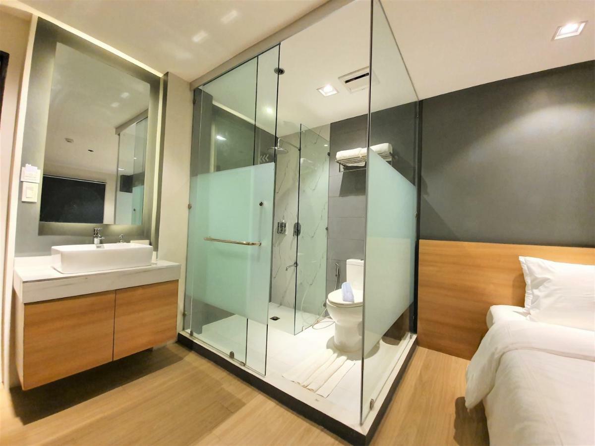 The Upperroom @ Real Suites Bacolod Exterior foto